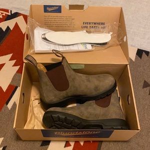 Brand New Blundstones - Rustic Brown